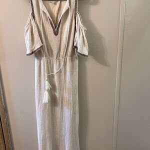 Elegant Cream Cold Shoulder Dress